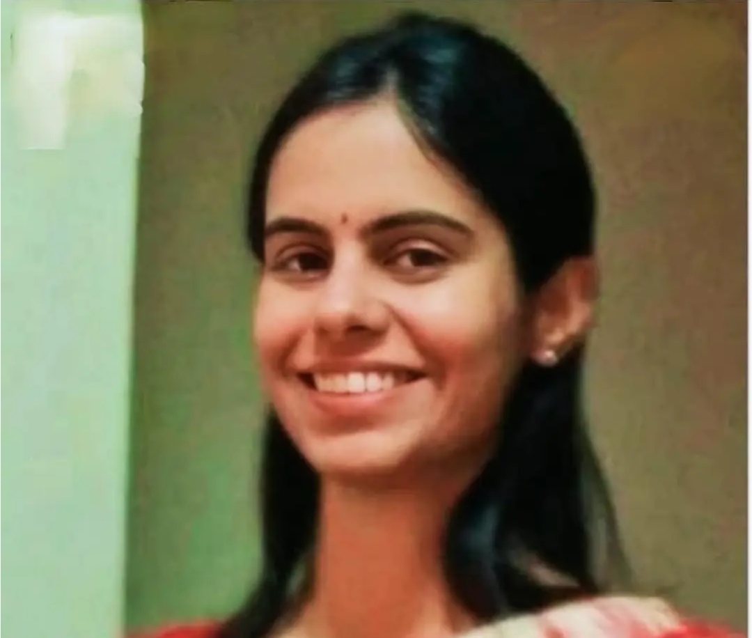 Nidhi Malik IAS Biography